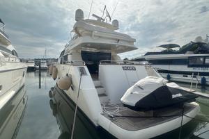 Imbarcazione fly leonard 70