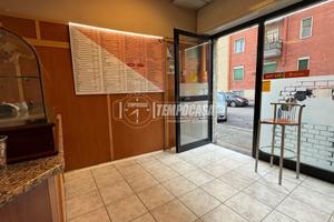 Negozio a Cologno Monzese Via Finlandia 2 locali