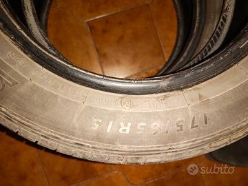 ruote Dunlop 175/65 R15 ESTIVE