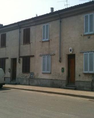 Casa indipendente di 90 m² con 4 locali e box auto