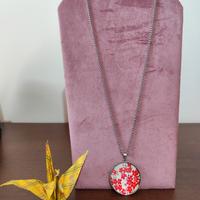 collana artigianale con medaglione floreale giappo