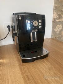 Macchina  caffè Delonghi automatica a chicci
