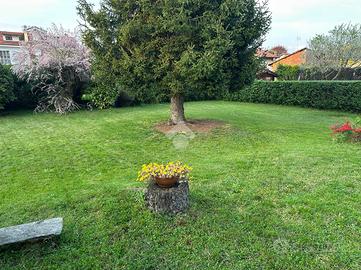 VILLA SINGOLA A SANGANO