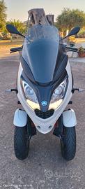 Scooter Piaggio MP3  hpe Sport 300