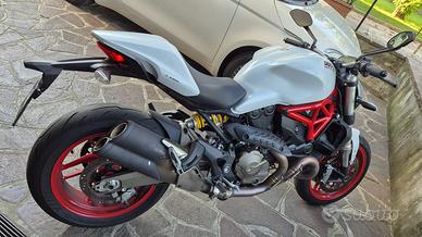 ducati monster 821