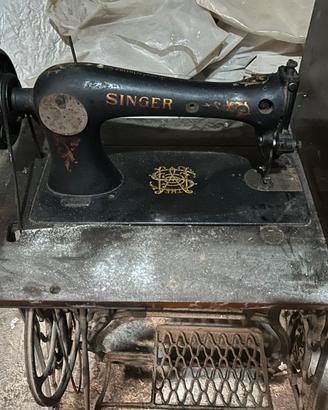 Macchina da cucire antica singer