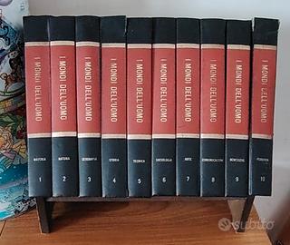 Libri vintage che racchiudono diverse materie