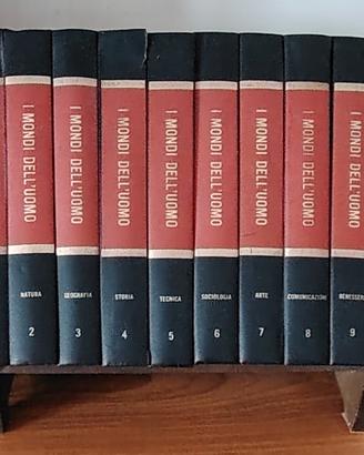 Libri vintage che racchiudono diverse materie