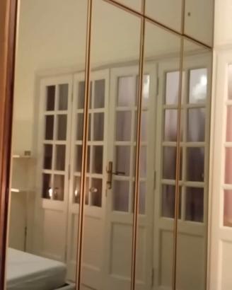 Armadio a specchio a 4 ante in mogano