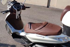 Piaggio Beverly 300 i.e. 2011