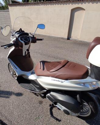 Piaggio Beverly 300 i.e. 2011