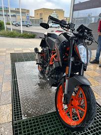 125 duke