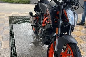 125 duke