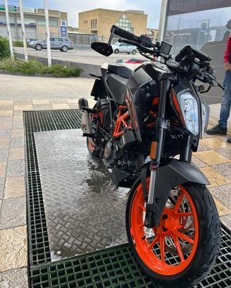 125 duke