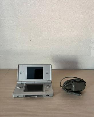 Nintendo Ds Lite ( NON FUNZIONANTE )- Caricatore