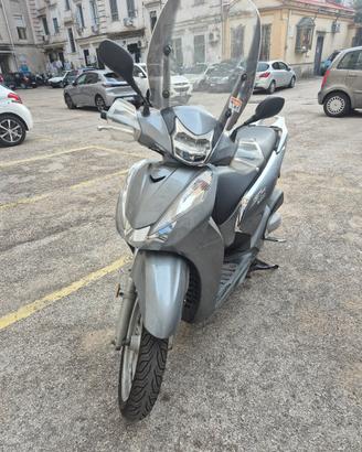 Honda sh 300