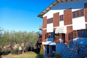 Appartamento in collina vicino a Carrara