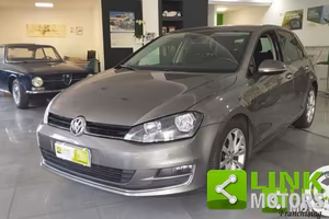 VOLKSWAGEN Golf BLUEMOTION HIGHLINE DSG 1.6 110