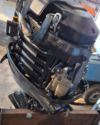 Suzuki DF 175 