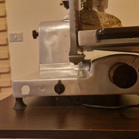 affettatrice universal aghetto