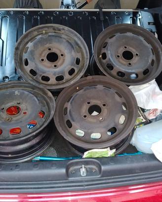 Cerchi in ferro Ford fiesta