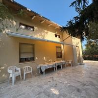 Casa singola con vista mare