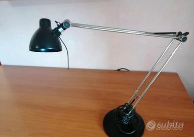 Lampada da scrivania 