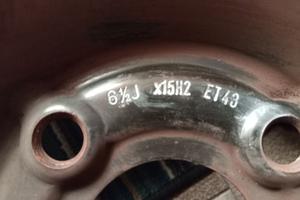 4 Cerchi ferro  6 1/2 J x 15 H2 ET 43 CON GOMME