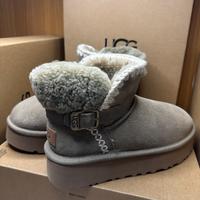 Ugg UGG