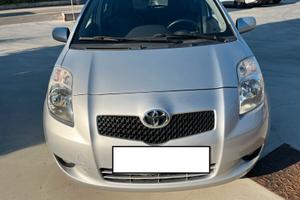 YARIS 1.O BENZINA DEL 2010 CON 115000KM
