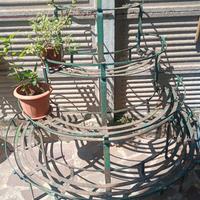 Fioriera porta vasi trespolo ferro battuto