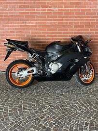 Honda CBR 1000 RR Fireblade 2004