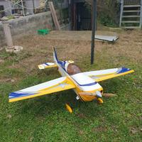 aviomodello radicomandato acrobatico laser 