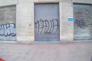 Ampio locale commerciale