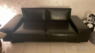 Divano in vera pelle nera
