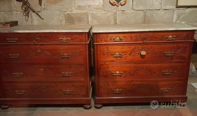 coppia di Comó in legno e top in marmo 