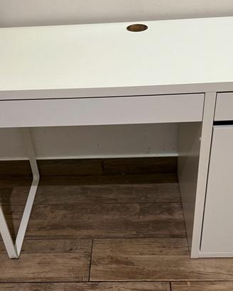 Scrivania IKEA MICKE