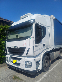 Trattore stradale iveco