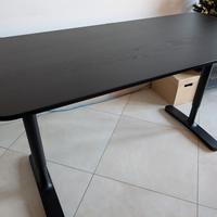 Scrivania IKEA nera 140x60