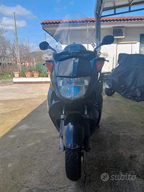 Scooter  Peugeot Sv 250