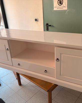 Mobile tv in legno