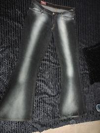 jeans met uomo taglia 33 a zampa 