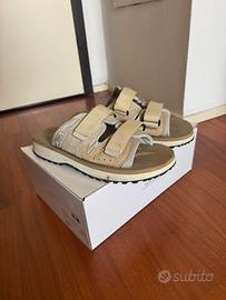 Sandali Suicoke