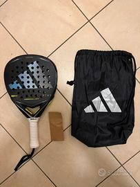 Adidas arrow hit