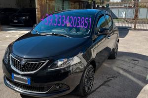 Lancia Ypsilon 1.0 FireFly 5 porte S&S Hybrid Albe