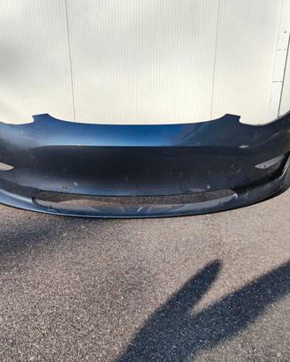 Paraurti e faro tesla model 3 2019