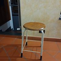 Piccolo sgabello 
