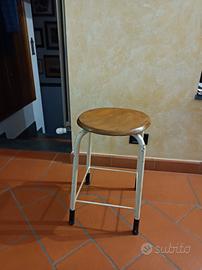 Piccolo sgabello 