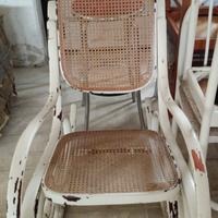 Sedia a dondolo in stile Thonet