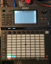 Akai force groovebox + magma case + ssd 2540 gb